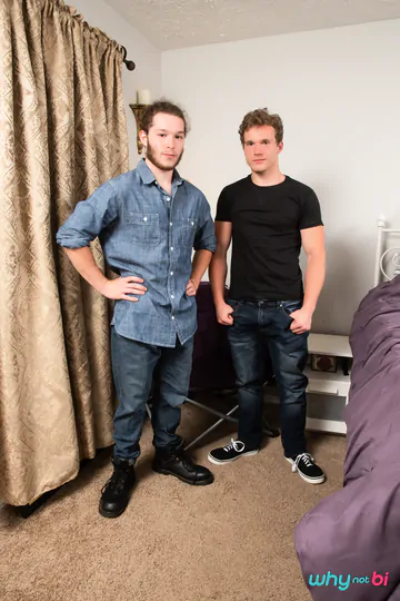 Two guys and a chick boning