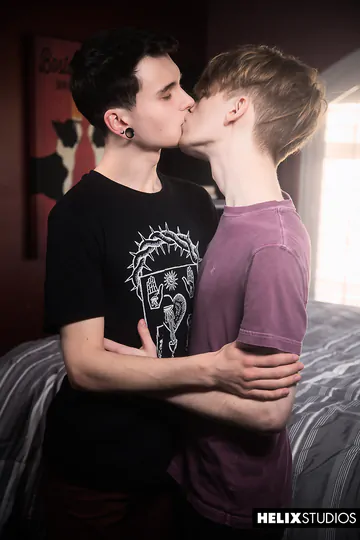 Horny gay boys bareback fucking