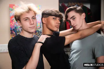 Horny boys having a threesome