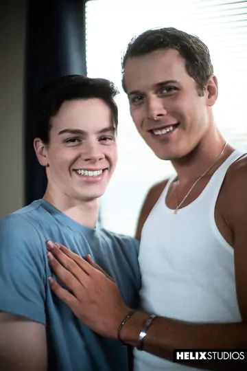 Pale twink getting butt fucked