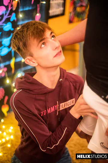 Cute twink gets fucked