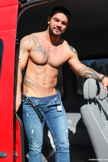 Man in a car gets head