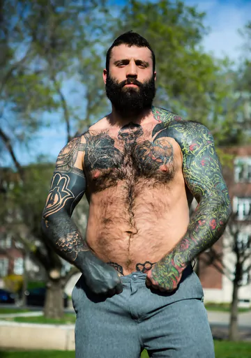 Markus Kage fucking a smooth stud