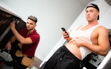 Handyman fucking the client