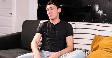 Two hotties bareback fucking