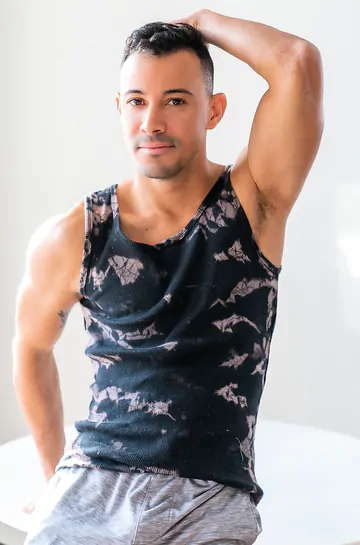 Guy with a pretty nice dick