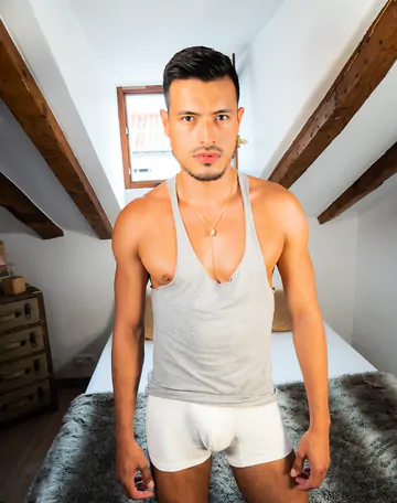 Pretty nice dick on this guy