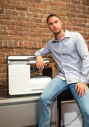 Sir Peter big cock fucks Skyy Knox