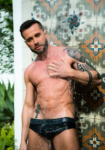 Porn stars in the garden