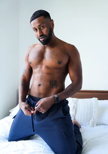 Black guy fucking an Asian