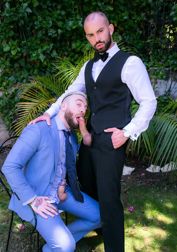 Men in an ugly room fucking