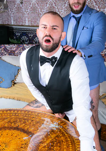 Men in an ugly room fucking