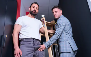 Guy in a suit gets fucked