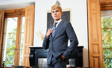 Boy in a suit fucks himself