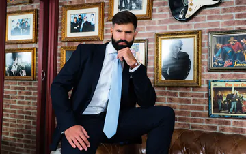 Man with a beard gets fucked