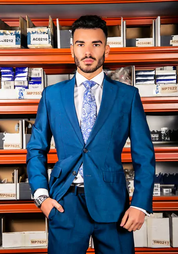 Gays in a warehouse fucking