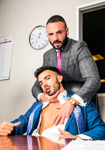 Gays in a warehouse fucking