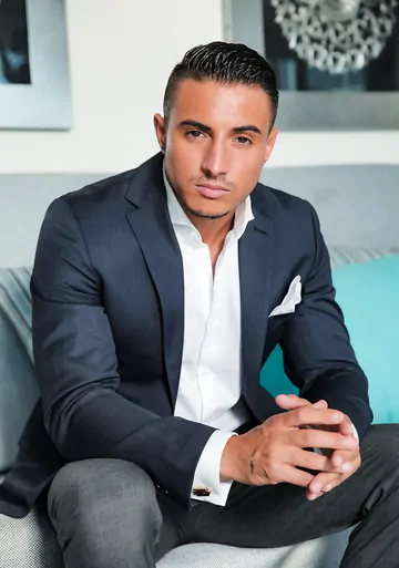 Hot guy on a sofa gets fucked