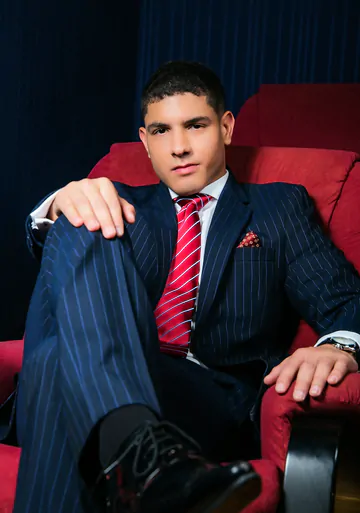 Bastian Karim getting a facial