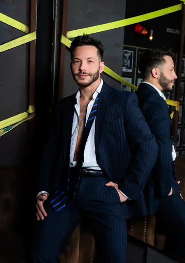 Kinky men having a threesome