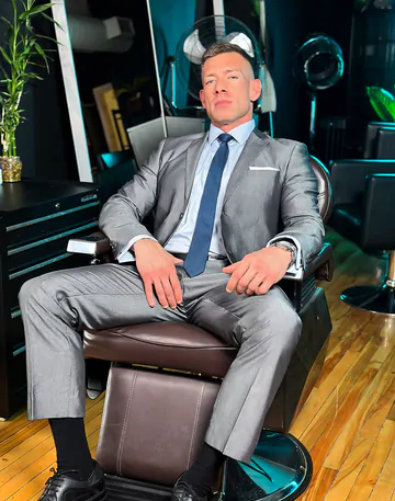 Bruce Beckham fucking a bald man