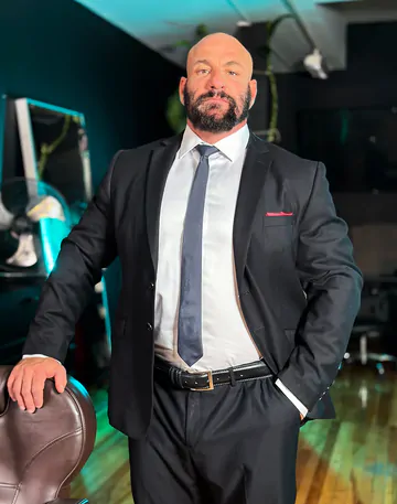 Bruce Beckham fucking a bald man