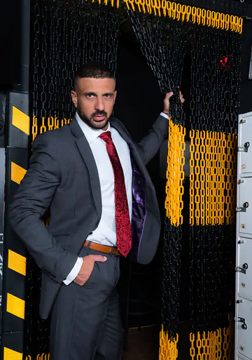 Kinky gay men having sex