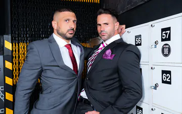 Kinky gay men having sex