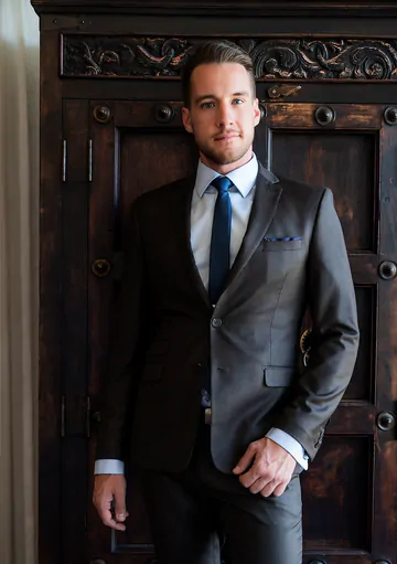 Sexy Maverick Sun in action