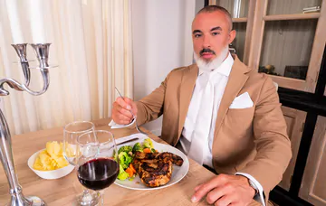 Big cock porn with Sir Peter