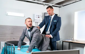 Johnny Donovan fucking a guy