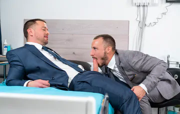 Johnny Donovan fucking a guy