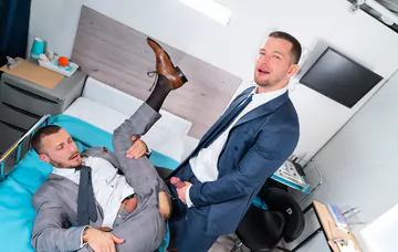 Johnny Donovan fucking a guy