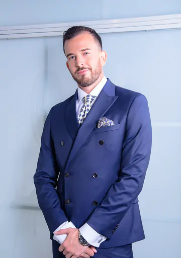 Muscular Arab man gets fucked