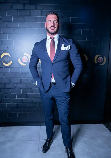 Stud with a hairy chest gets fucked