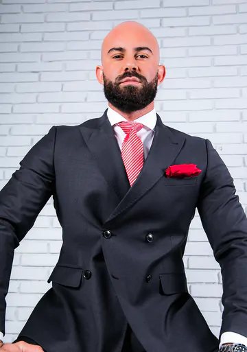 Bald man fucking ass bareback