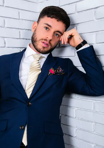 Bald man fucking ass bareback