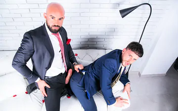 Bald man fucking ass bareback