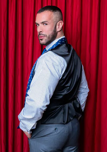 Bald man bareback fucking asshole