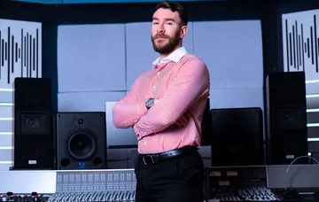 Cute guy sucking fat cock