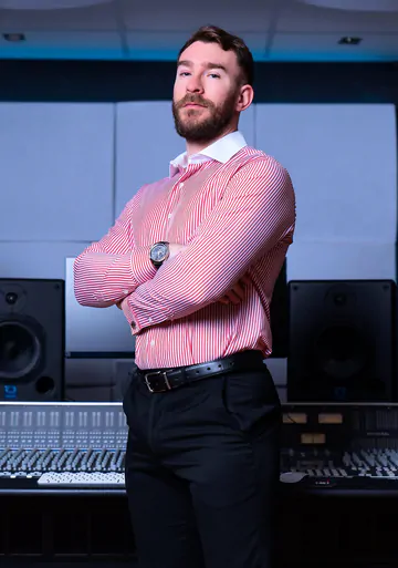 Cute guy sucking fat cock