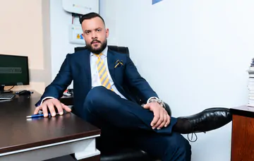 Man getting huge cock in the ass