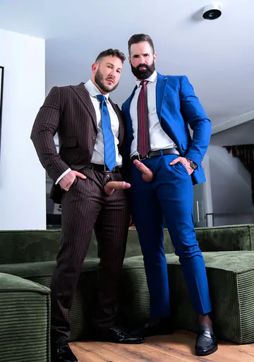 Big man gets fucked in the ass