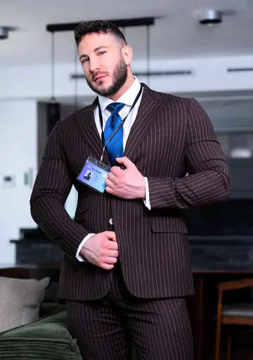 Big man gets fucked in the ass