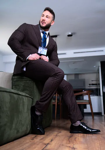 Big man gets fucked in the ass