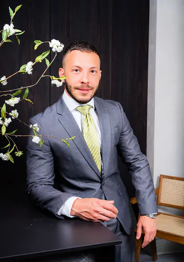 Drew Dixon gets his hole filled