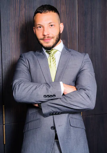 Drew Dixon gets his hole filled