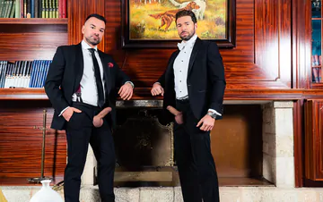 Man gets his hairy ass fucked