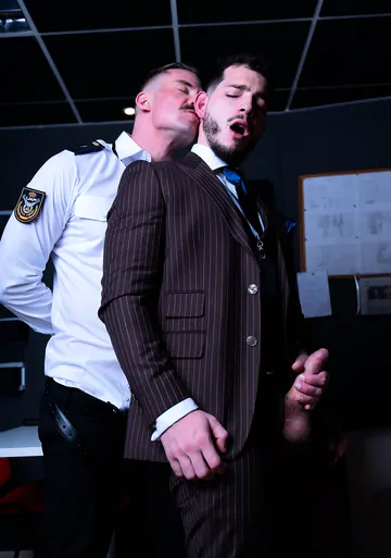 Security guard gets fucked in the ass