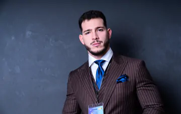 Security guard gets fucked in the ass